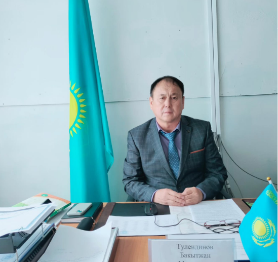 Құрметті Ұлағатты ұстаздар! Баршаңызды кәсіби мерекелеріңіз - Ұстаздар күнімен құттықтаймын!
